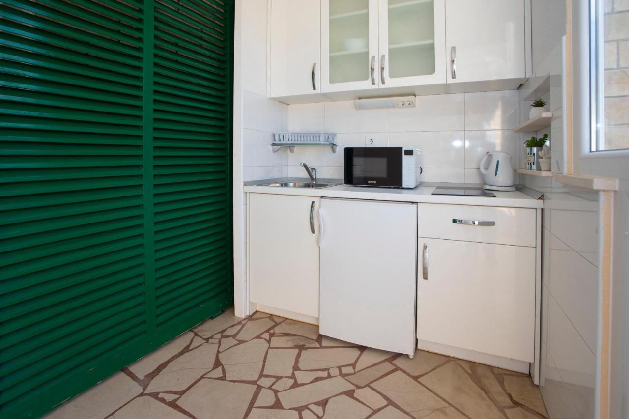 Villa Milenka - Apartmani Gorana Tučepi Eksteriør billede