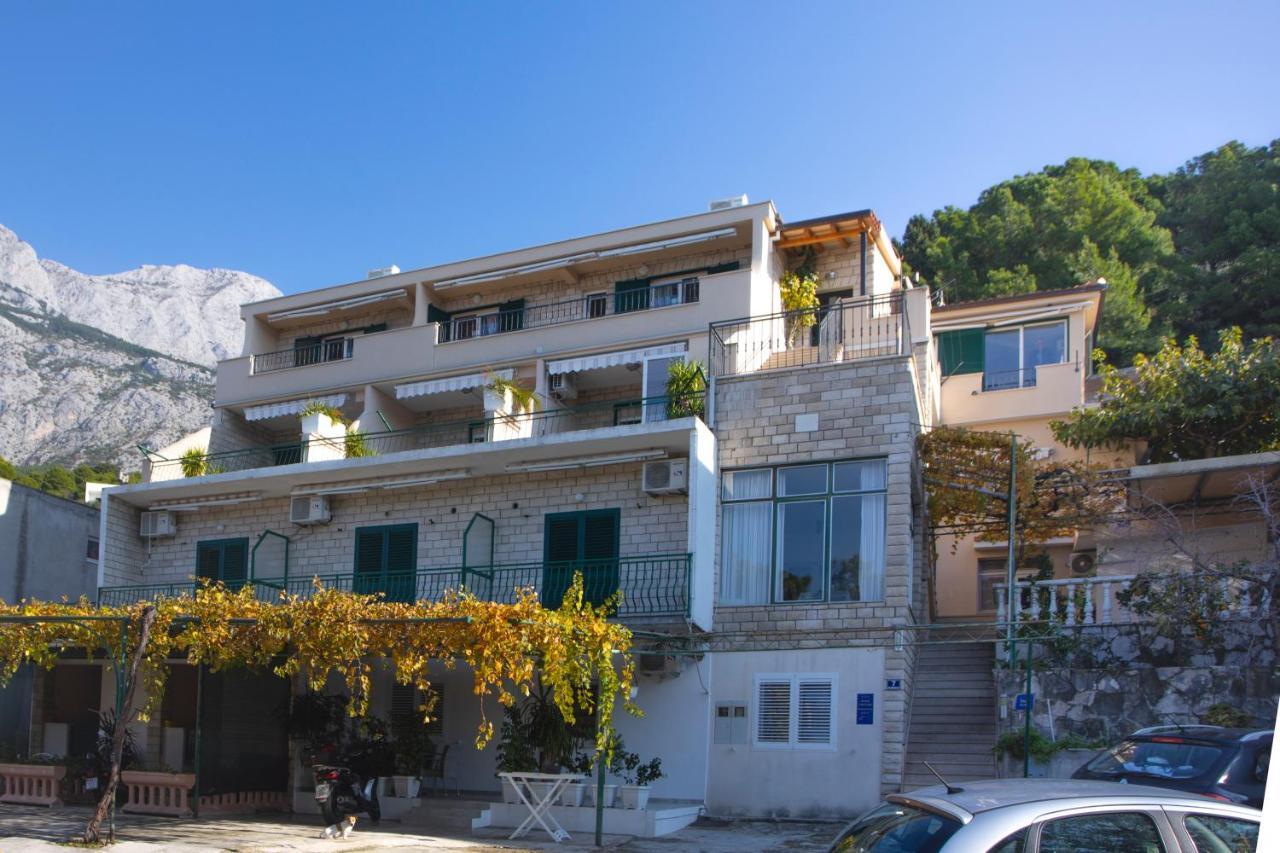 Villa Milenka - Apartmani Gorana Tučepi Eksteriør billede