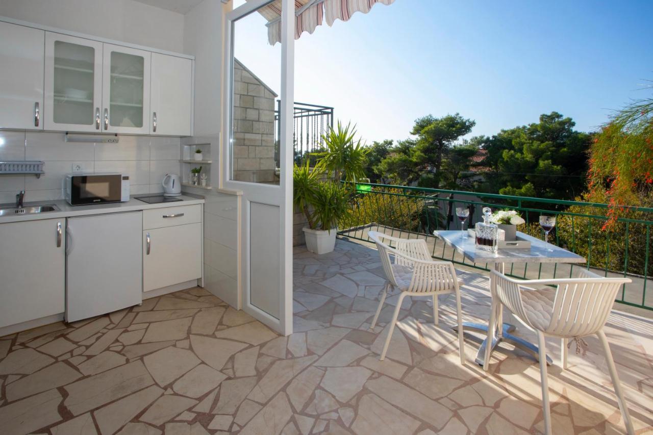 Villa Milenka - Apartmani Gorana Tučepi Eksteriør billede