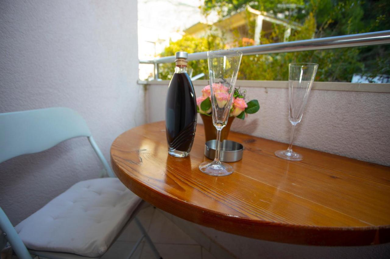 Villa Milenka - Apartmani Gorana Tučepi Eksteriør billede