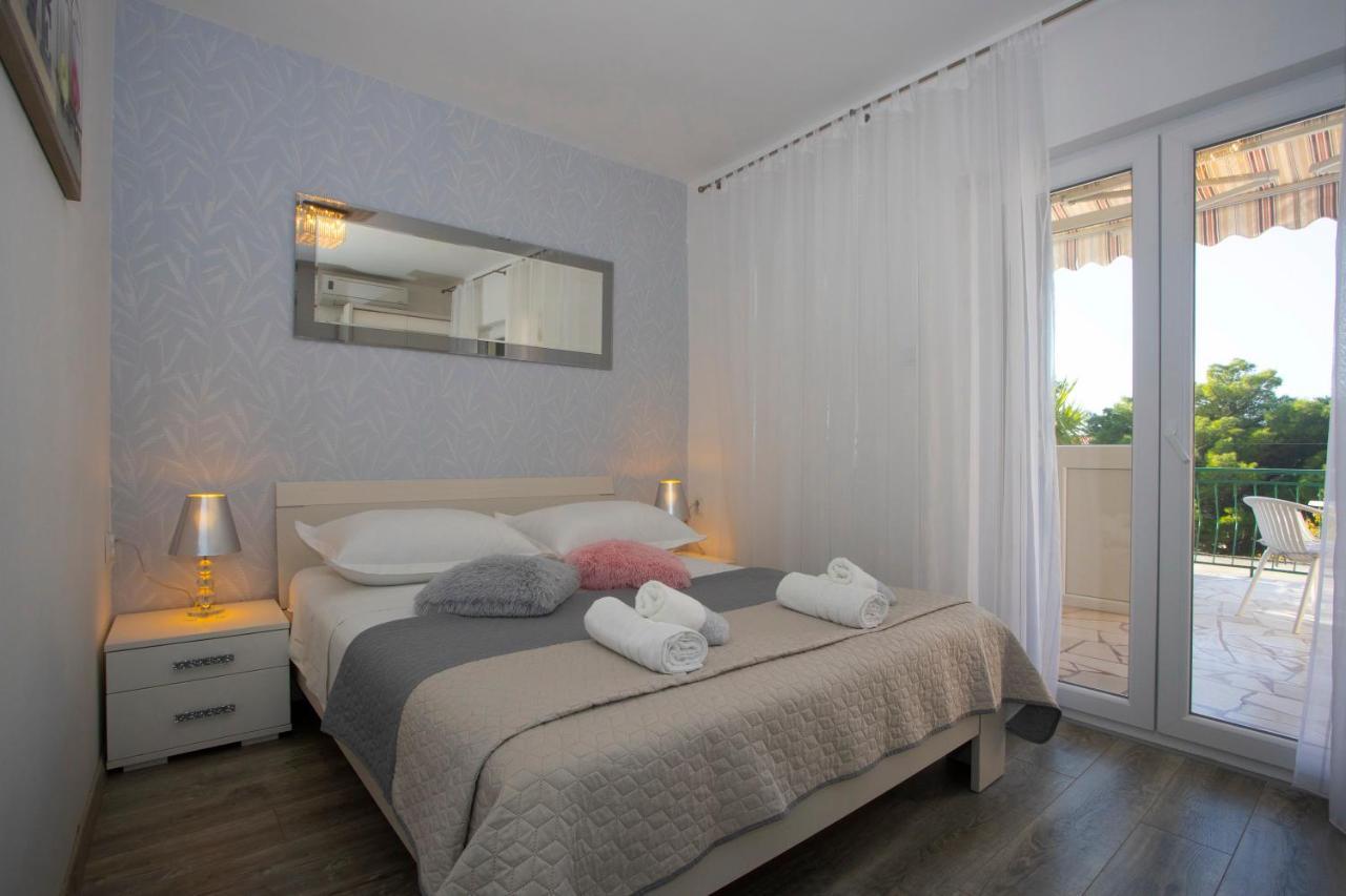 Villa Milenka - Apartmani Gorana Tučepi Eksteriør billede