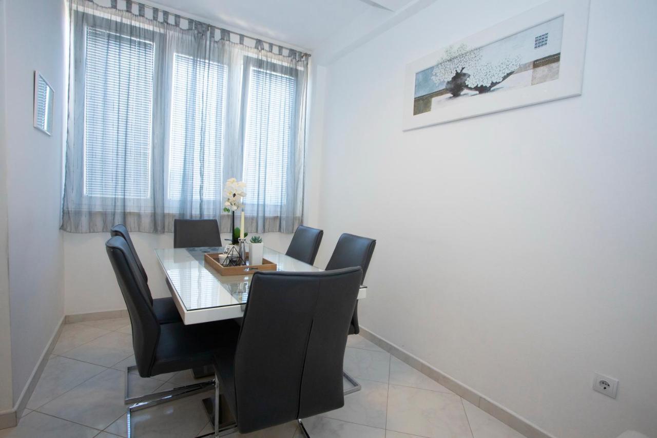 Villa Milenka - Apartmani Gorana Tučepi Eksteriør billede