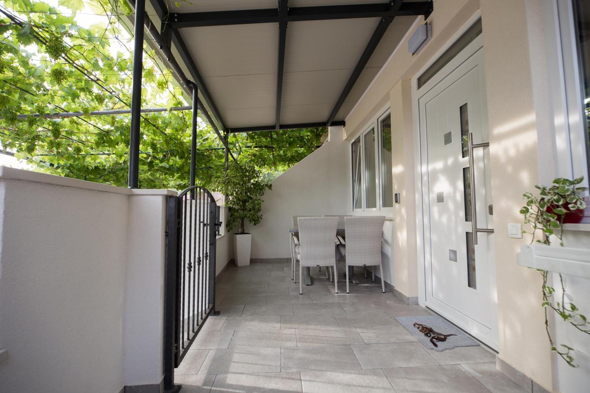Villa Milenka - Apartmani Gorana Tučepi Værelse billede